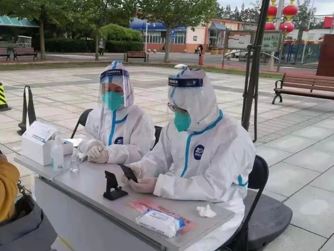 北京法院党员干警积极参与疫情防控