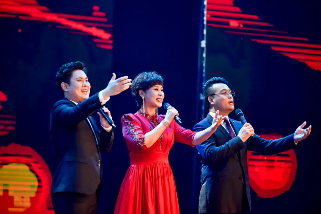 东城区举办庆祝中国共产党成立100周年文艺演出