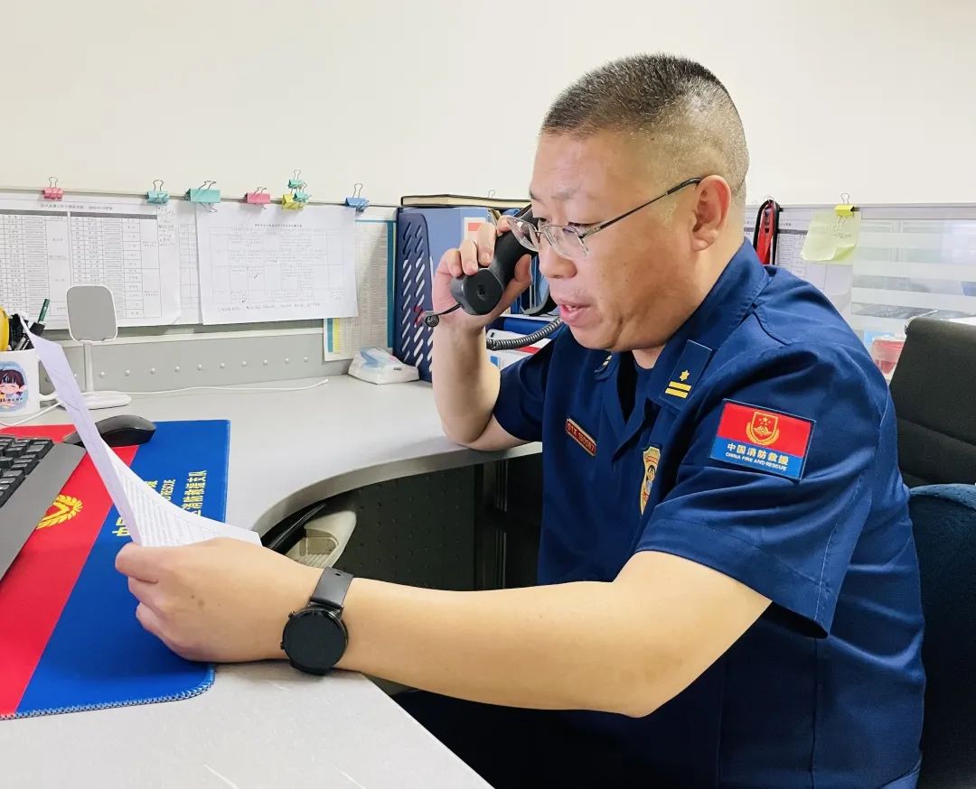 脱鞋下田踩到底--石景山支队通过“五个走”助推科长“走流程”活动走深走实