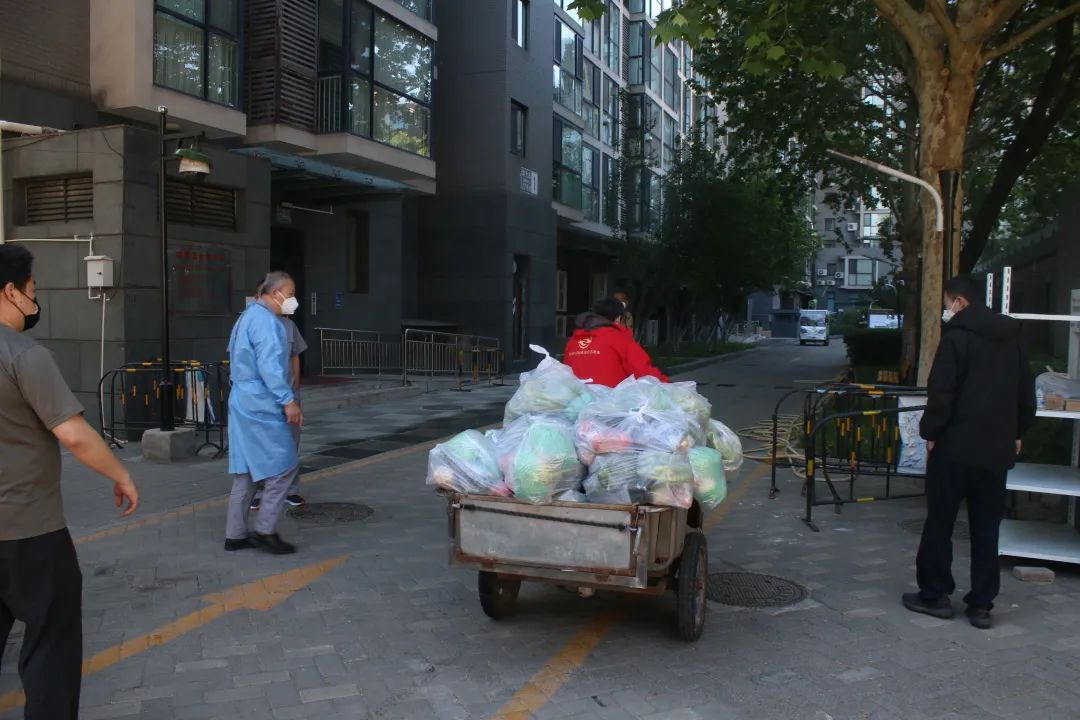 超暖心！“爱心蔬菜包”免费送到家门口