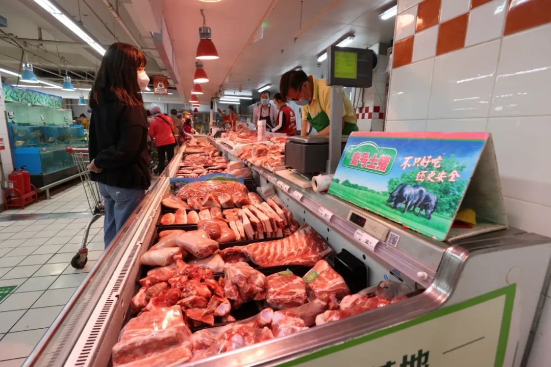 “菜有的是！”记者今晨实地探访东城商超市场——