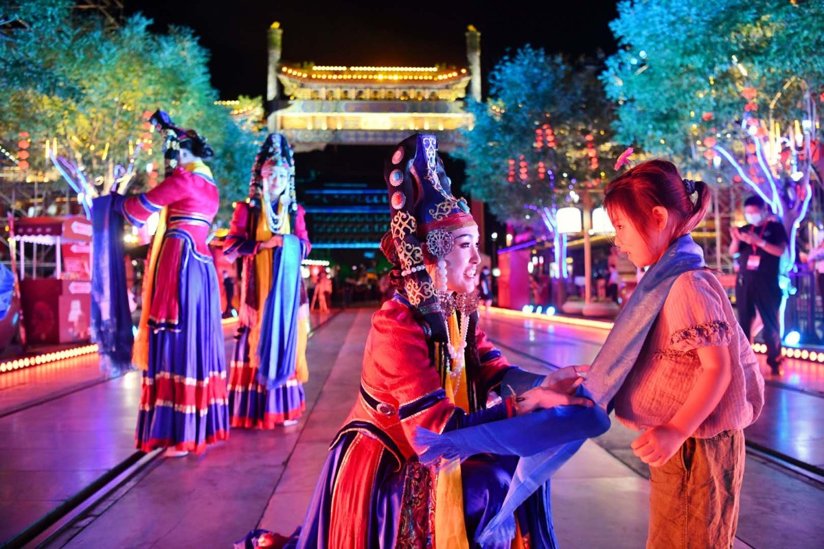 全国消费促进月暨北京时尚消费月在前门大街拉开帷幕