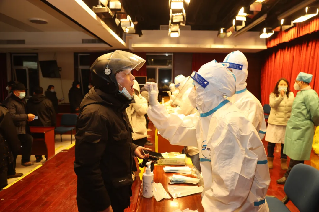 38931人核酸检测，均为阴性！东城区连夜完成冷链从业人员全员核酸检测采样工作