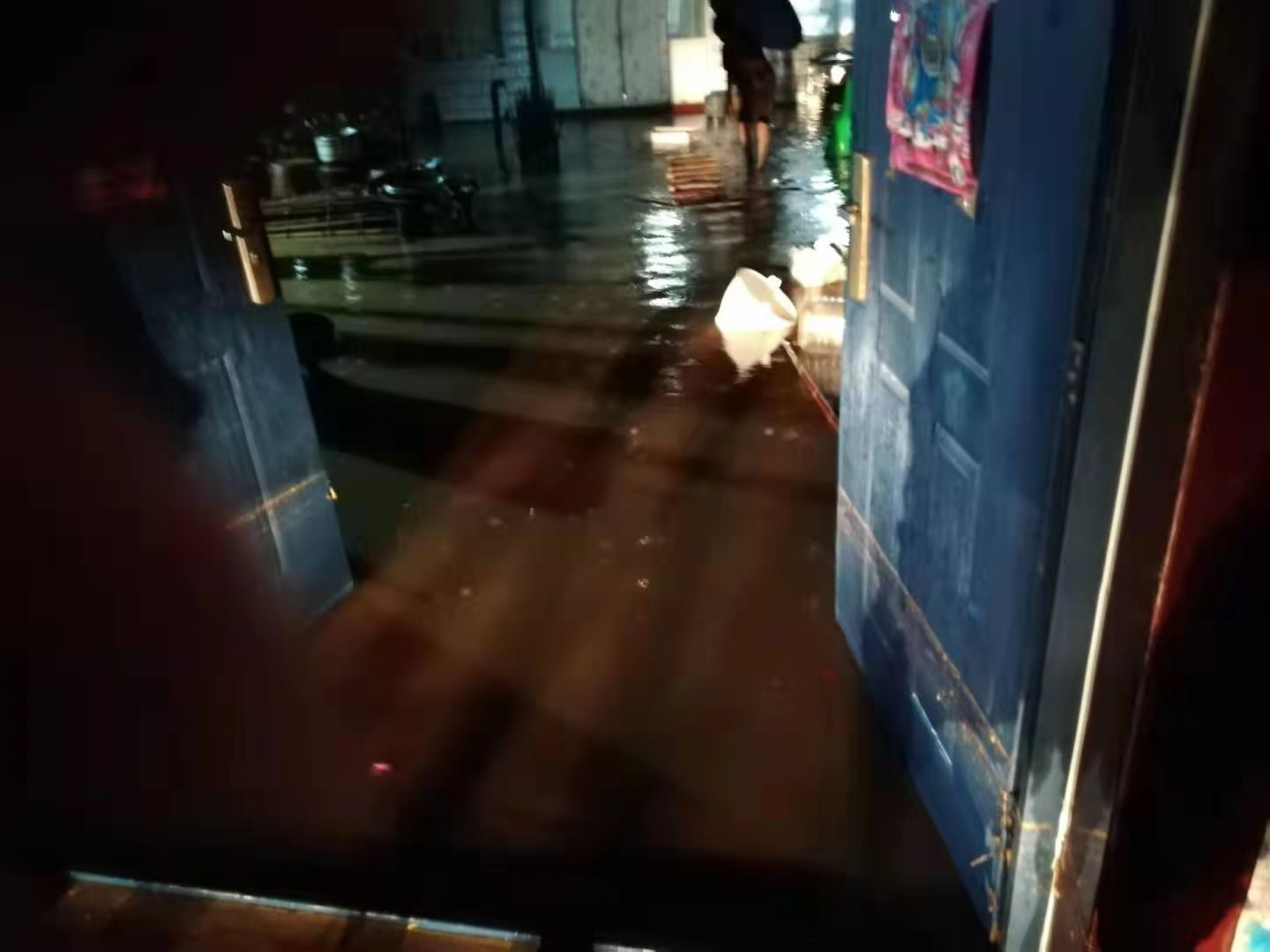 密云区不老屯镇再迎强降雨 干群齐心保平安