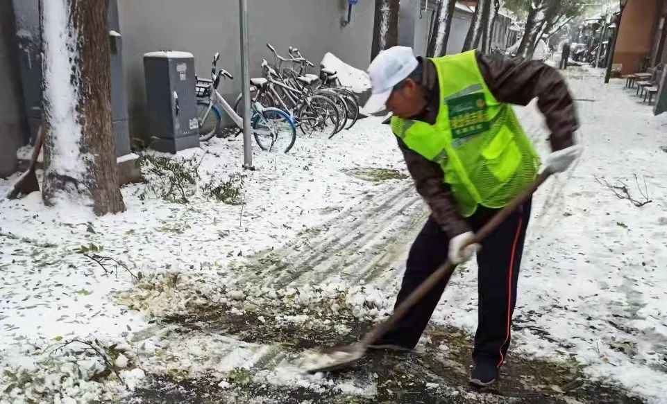 战冰雪护畅通保供暖，东城全力以赴！