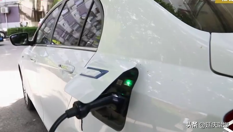 安装充电桩、施划新车位…延庆香苑小区破解老小区里的“新难题”！