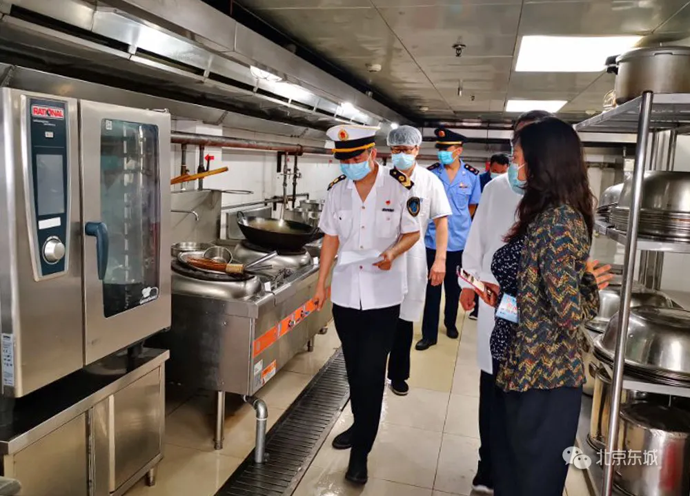 东城区做好农贸市场和餐饮服务单位防疫安全检查
