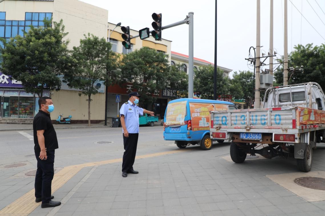 助力创城—密云区太师屯镇开展交通秩序专项执法周行动