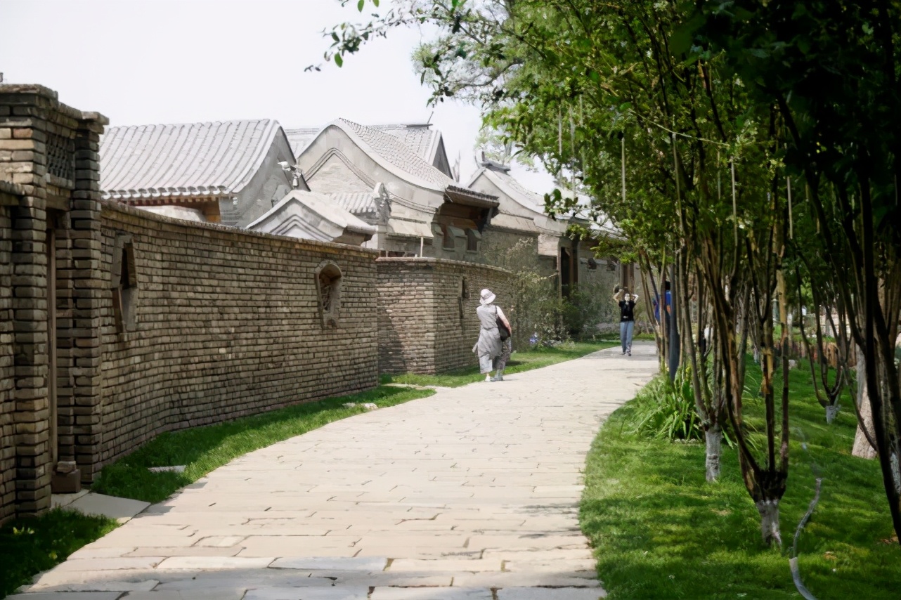 采风前门三里河，小画家画出背街小巷新风貌