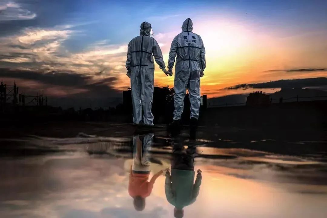 伉俪同心，“疫”起坚守