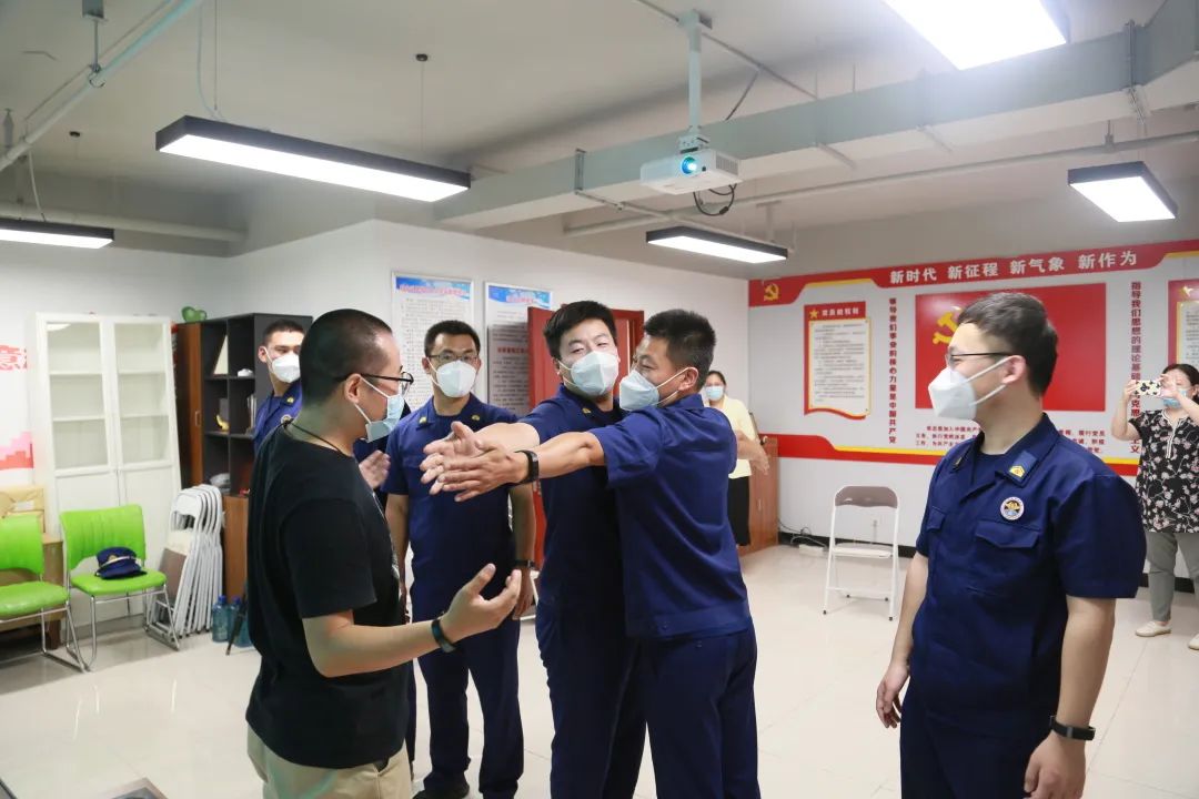 防疫 心理关爱 助力“火焰蓝”