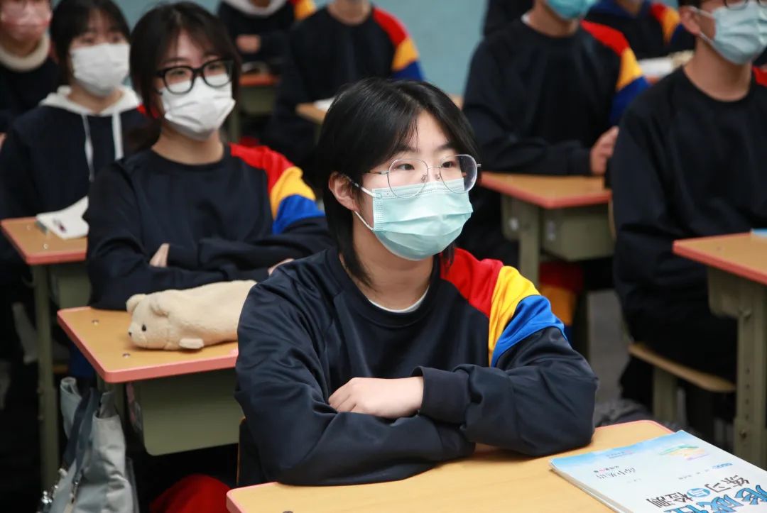 东城区中小学“同上一节疫情防控课”