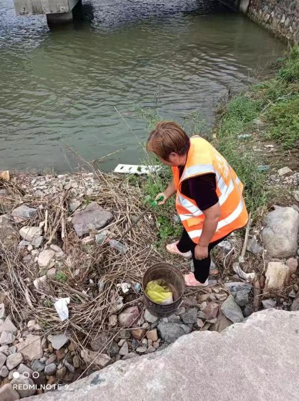 密云区大城子镇开展河道清洁整治行动