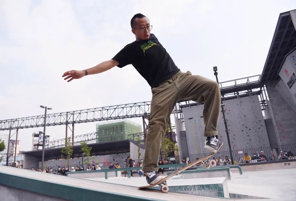 这座冬奥“工业迪士尼” 赛后飞得更高！