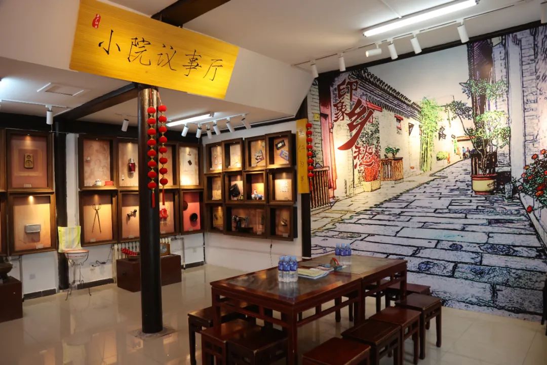 践行以人民为中心的发展思想，构筑共建共治共享社会治理新格局