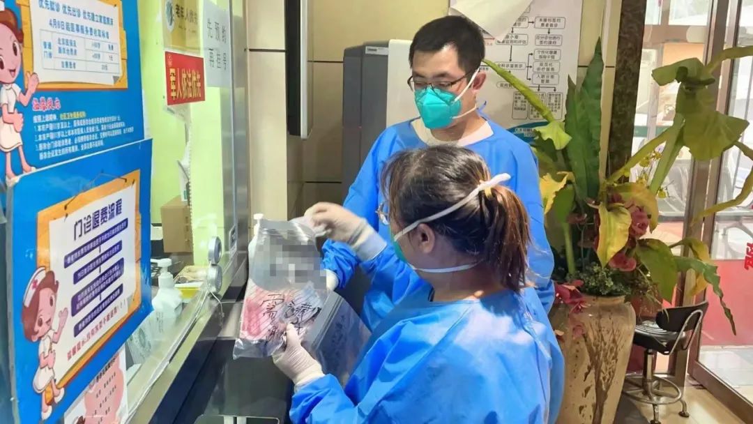 “小黄花”送药团队，谢谢你们！