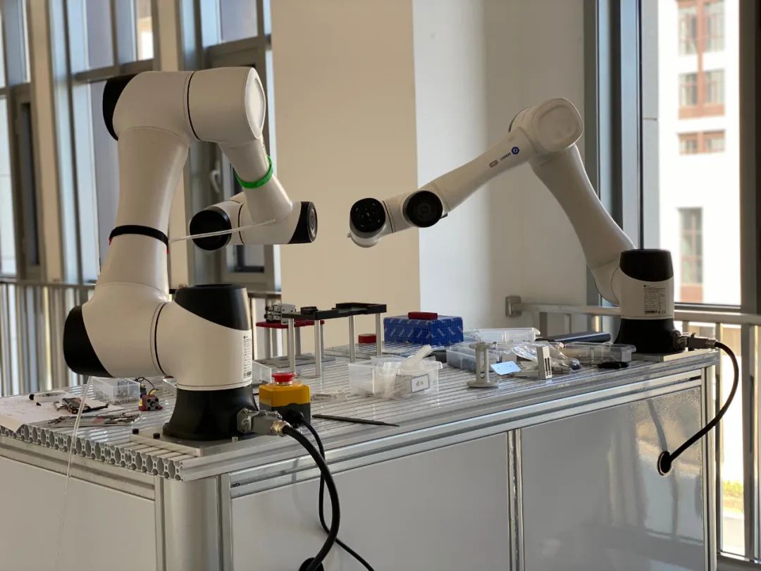 中德产业园最新成果，咽拭子采样机器人上岗了！