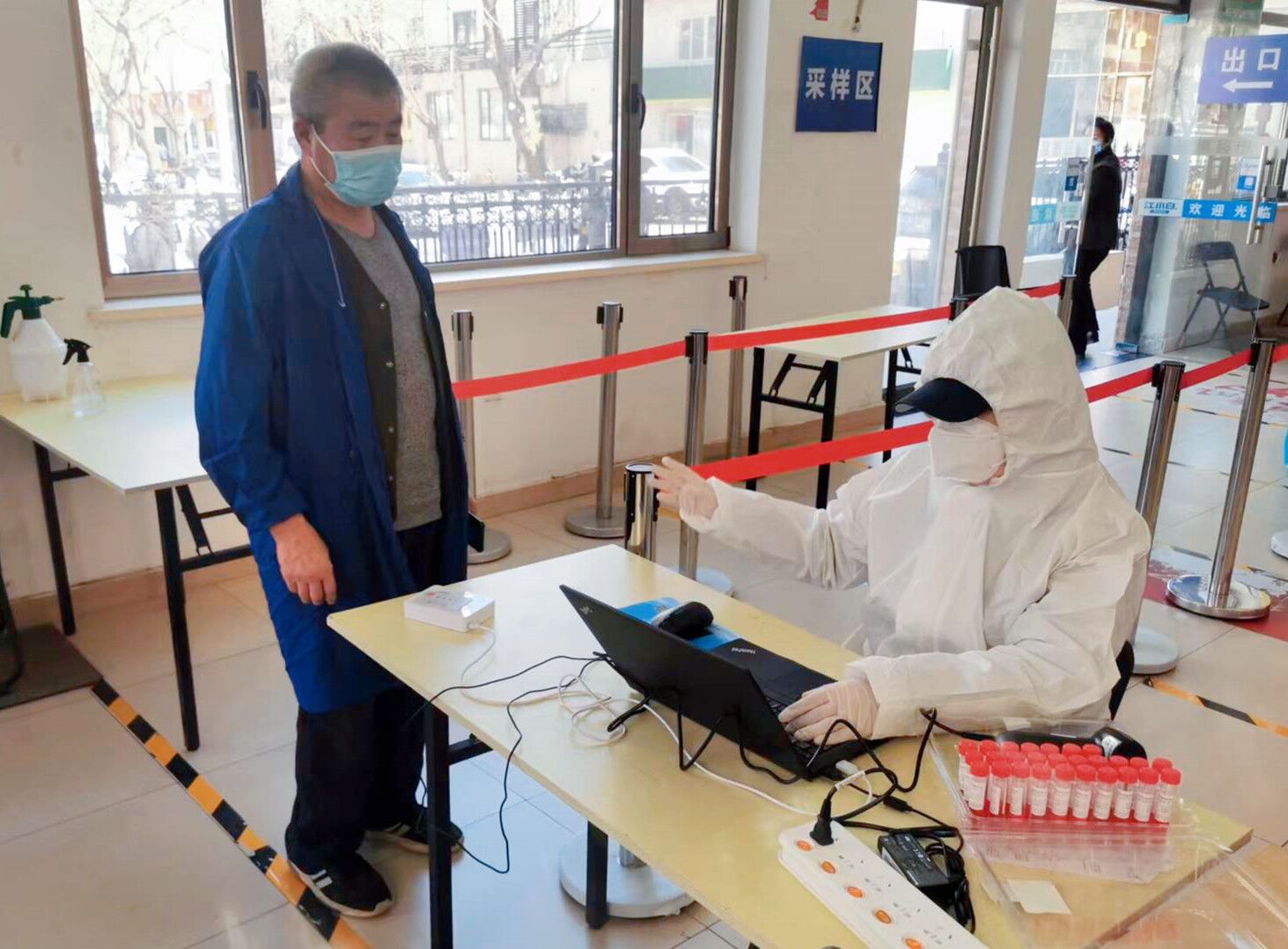 最勇的英雄是挺身而出的凡人——紫竹院街道“军嫂抗疫小战队”一线暖民心