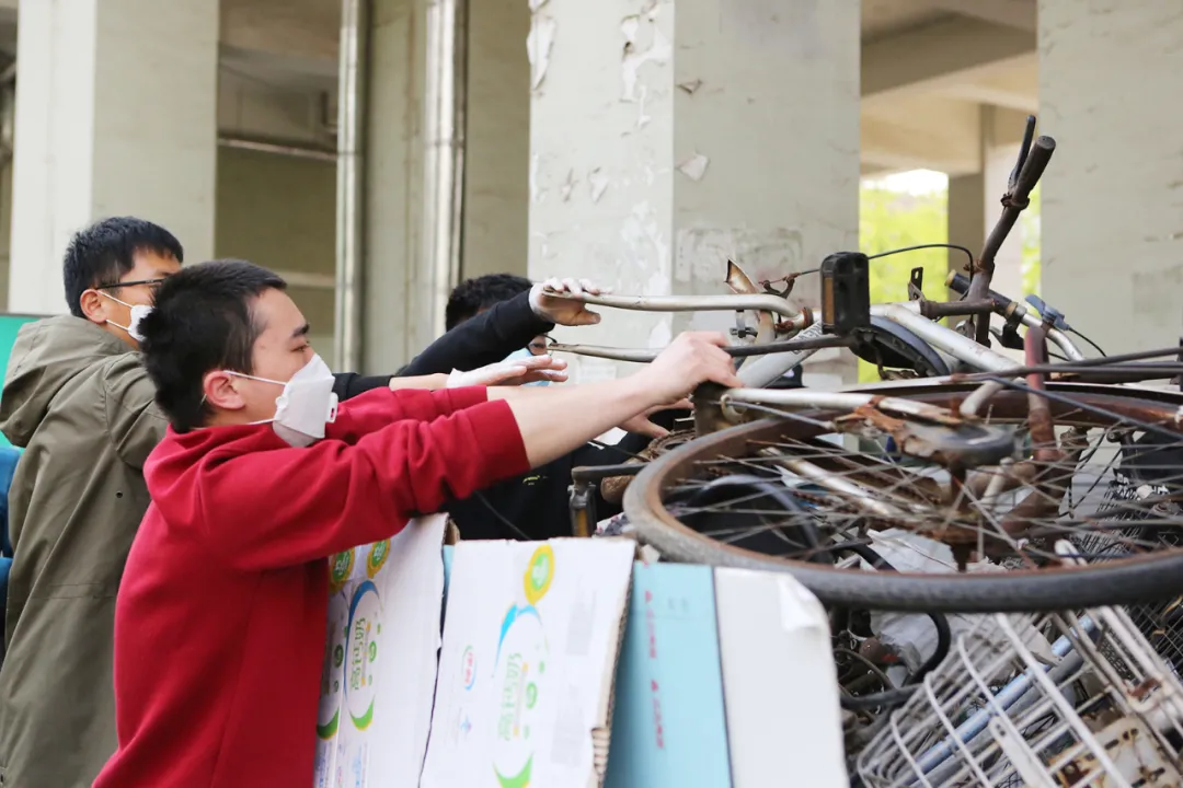 东城区“周末大扫除”升级 推进“精致东城”建设