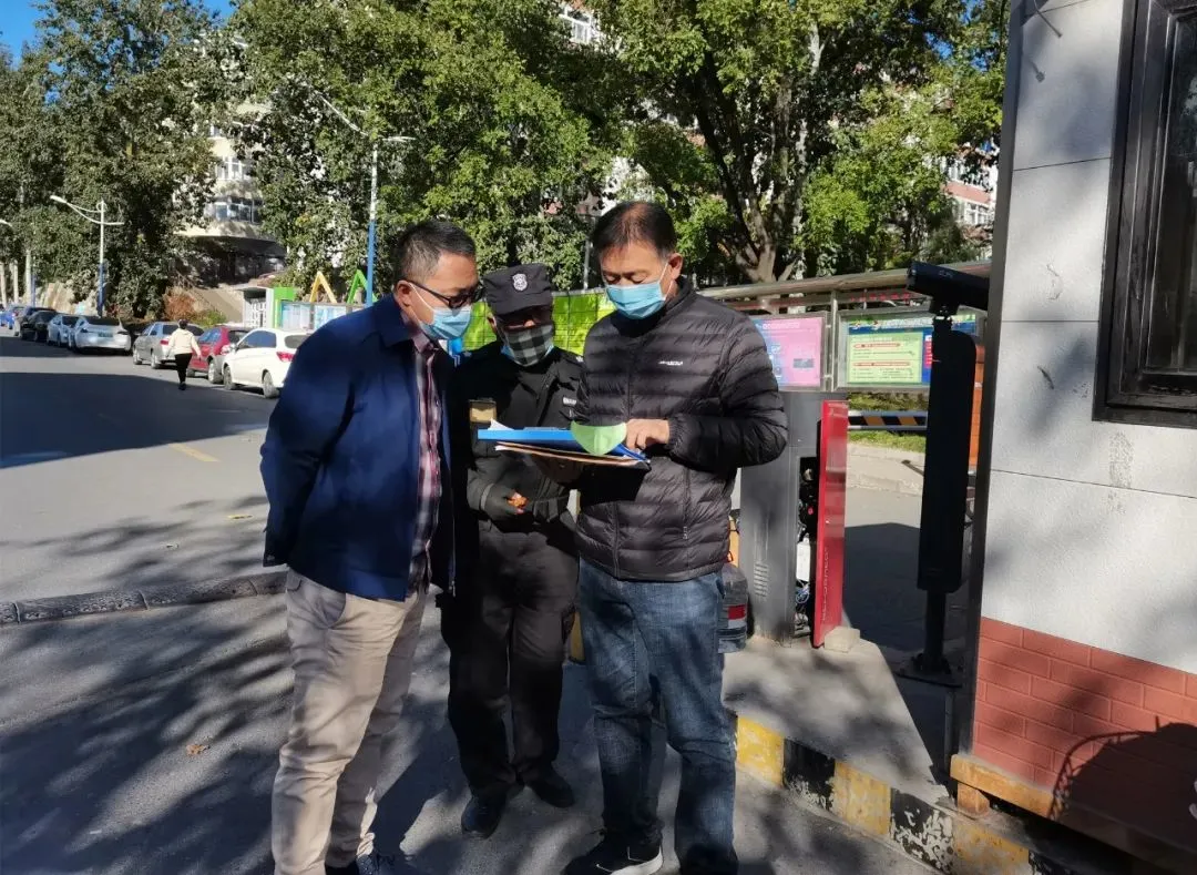 云岗街道快速响应、持续行动，织牢织密防控网