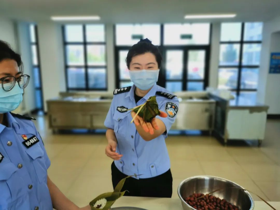 这些瞬间，记录了北京警察的端午节