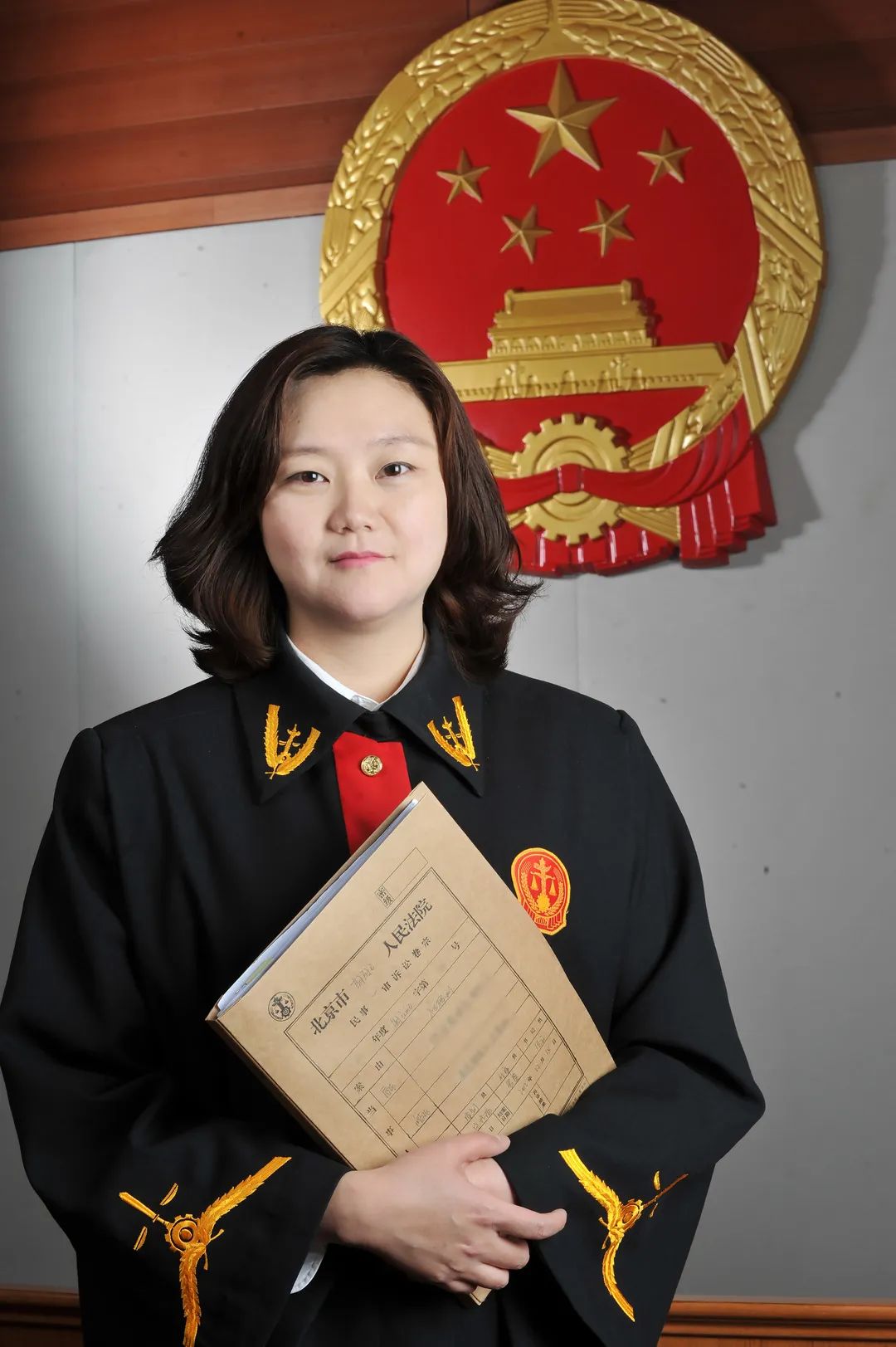 她驳回老人的诉讼请求，老人却感叹“在北京遇到了好法官”……