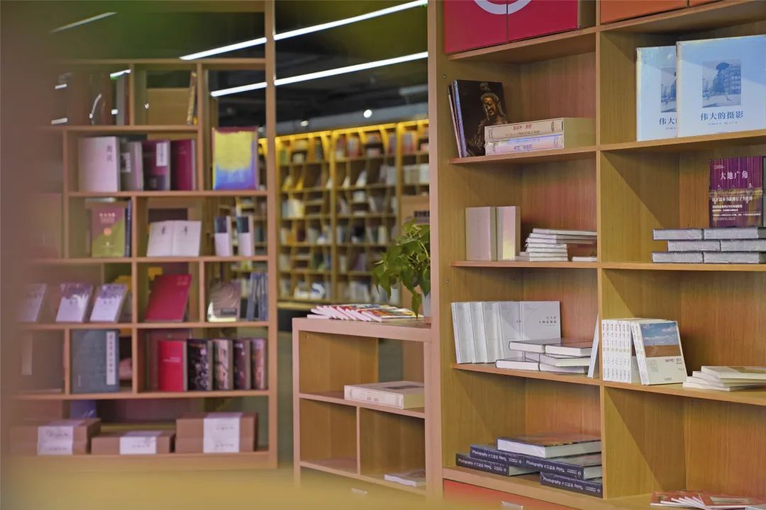 北京东城：秋风送爽闻书香