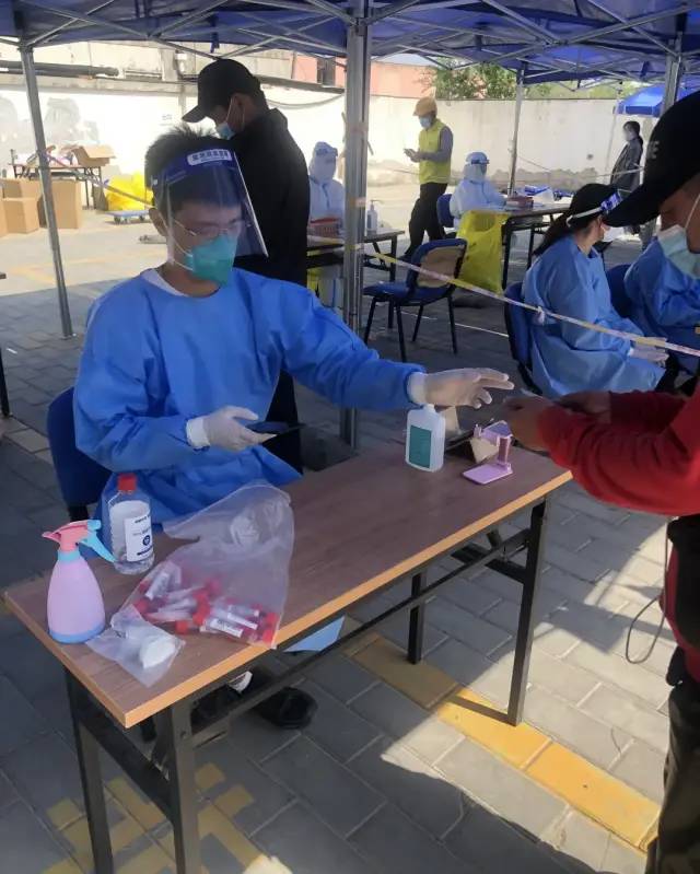 志愿服务筑牢疫情防线，让青春更闪亮