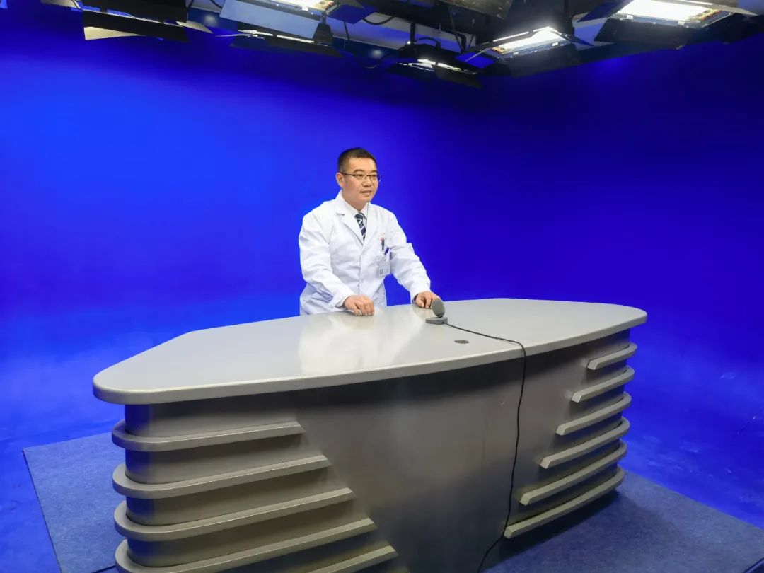 援疆医生为墨玉百姓奉上“健康礼包”