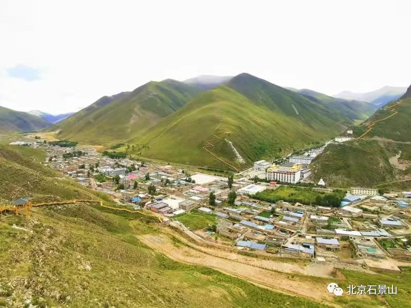 记者走一线看小康 | 发展康巴文化生态特色旅游，“藏地密码”拉布焕发新的生机与活力