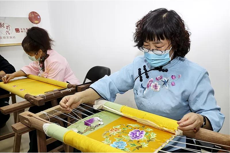 居民们的阅读存折能“提现”啦！