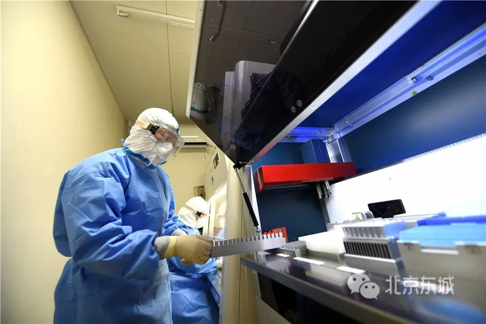 东城白衣天使护航百姓健康