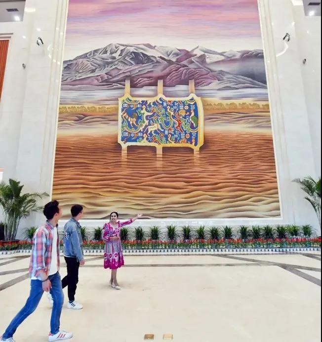 北京文化润疆 润情更润心