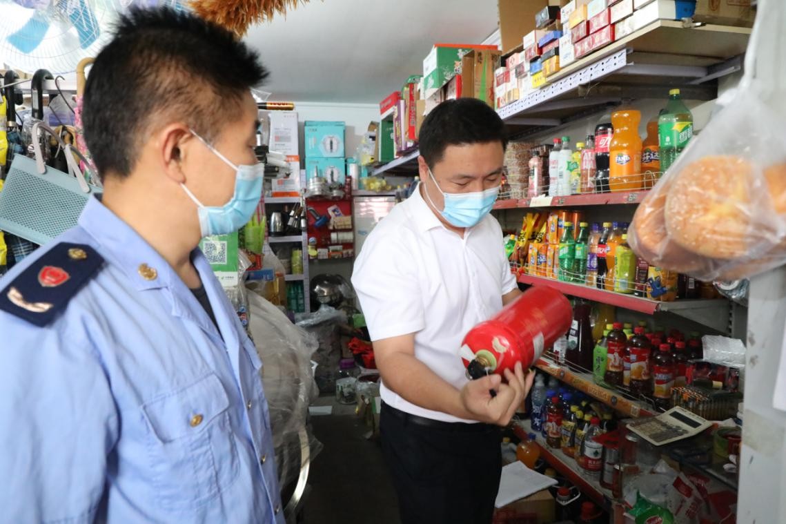 密云区太师屯镇开展中秋、国庆两节前夕安全联合检查