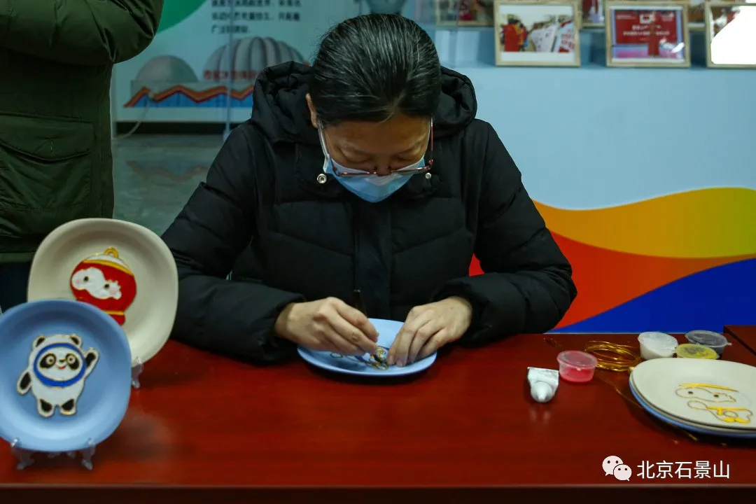 全民迎冬奥 体验冰雪运动 让冬天“燃”起来！