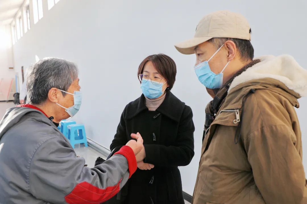 从免费体检到贴心照顾，这里让老年人安心打疫苗