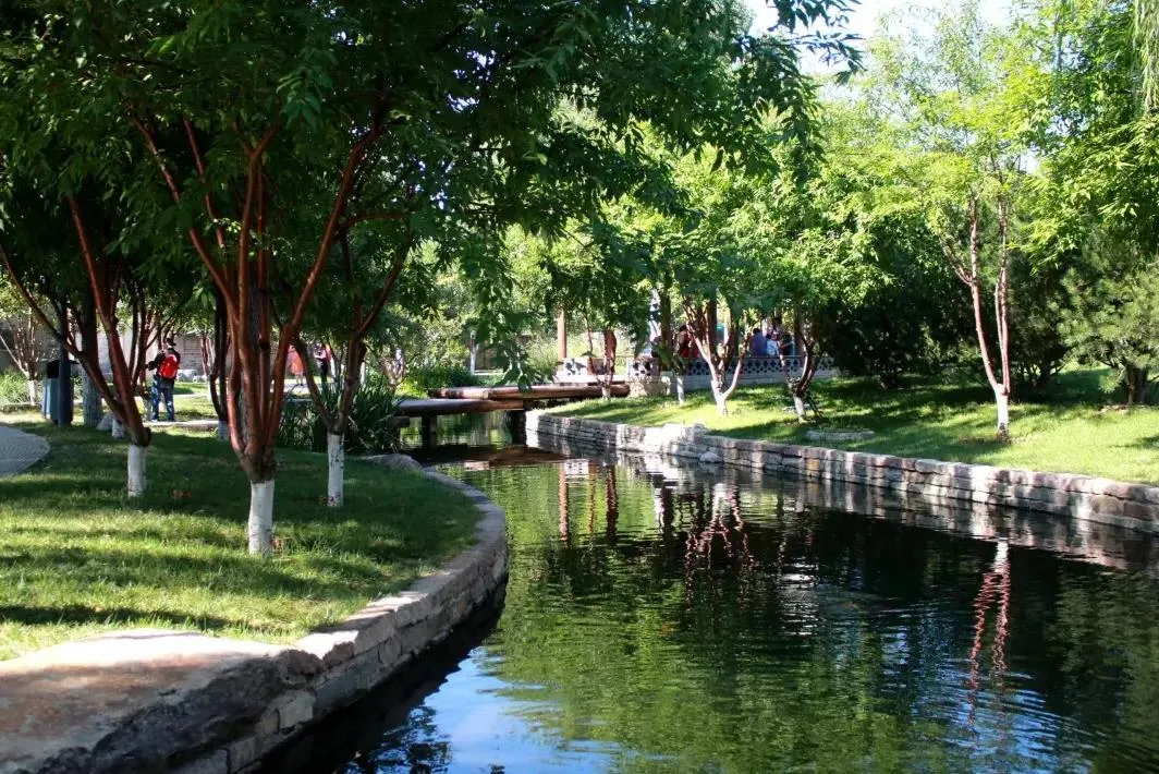 采风前门三里河，小画家画出背街小巷新风貌