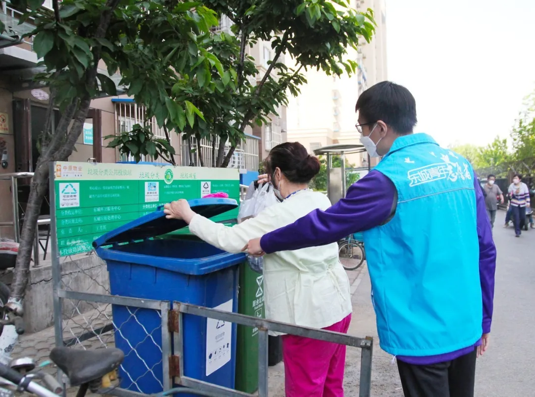 “敲门”“守箱”等七大行动助推垃圾分类工作