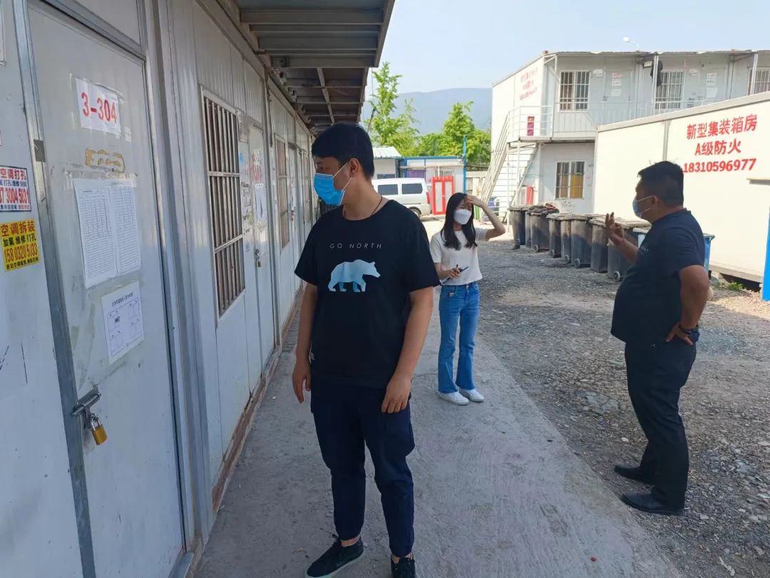 石景山织牢织密施工工地“防疫网”！十一学校、大悦城等重点工程加快建设