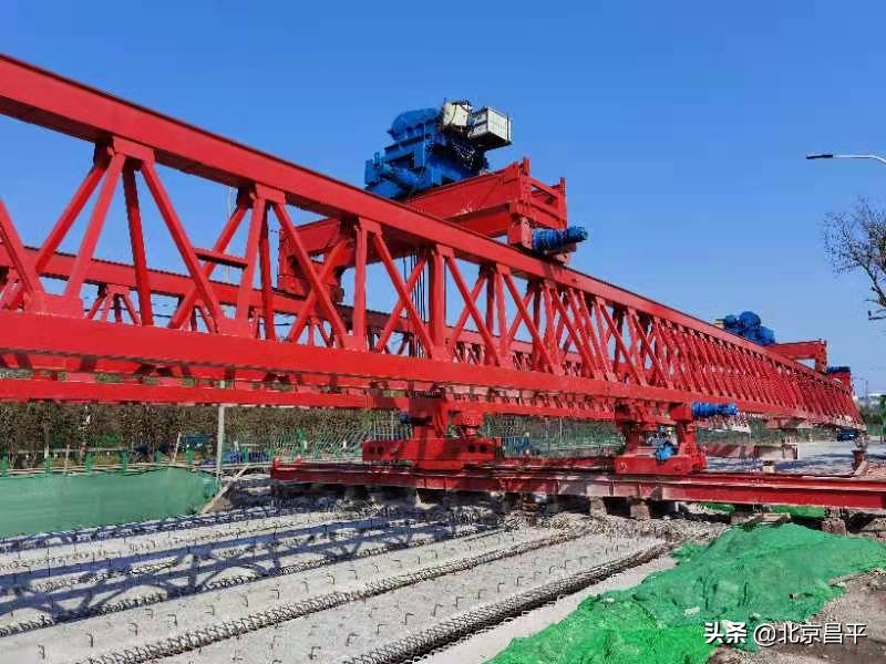 京藏高速辅路南沙河西桥改造工程关键节点完成