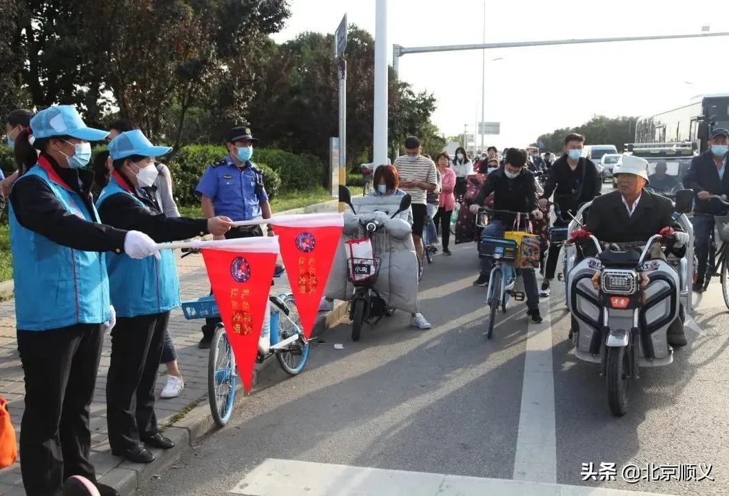 【创城有我】南彩镇全力打造交通文明示范路口，让“文明蓝”成为“风景线”！