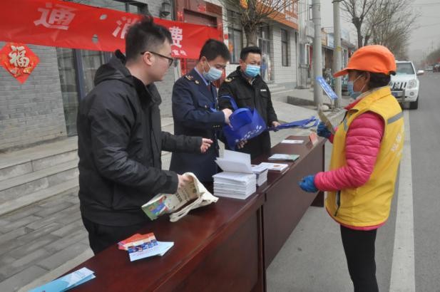 密云区新城子镇开展“守护安全，畅通消费”3.15主题宣传活动