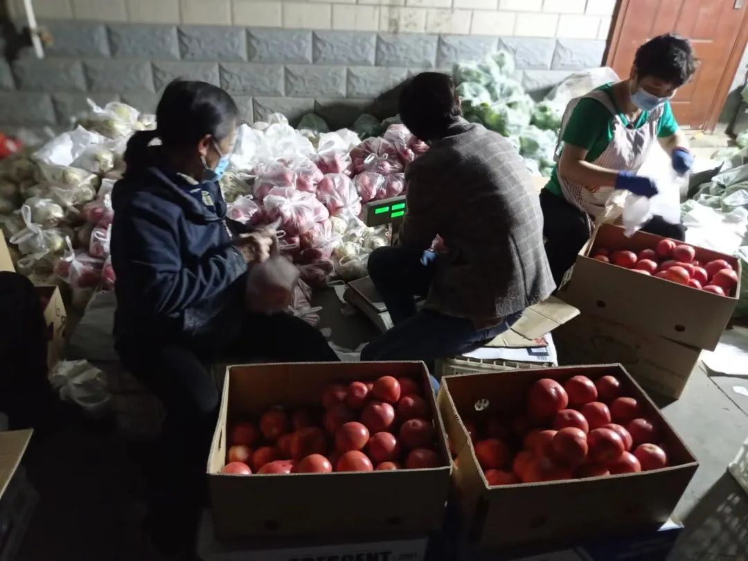 超暖心！“爱心蔬菜包”免费送到家门口