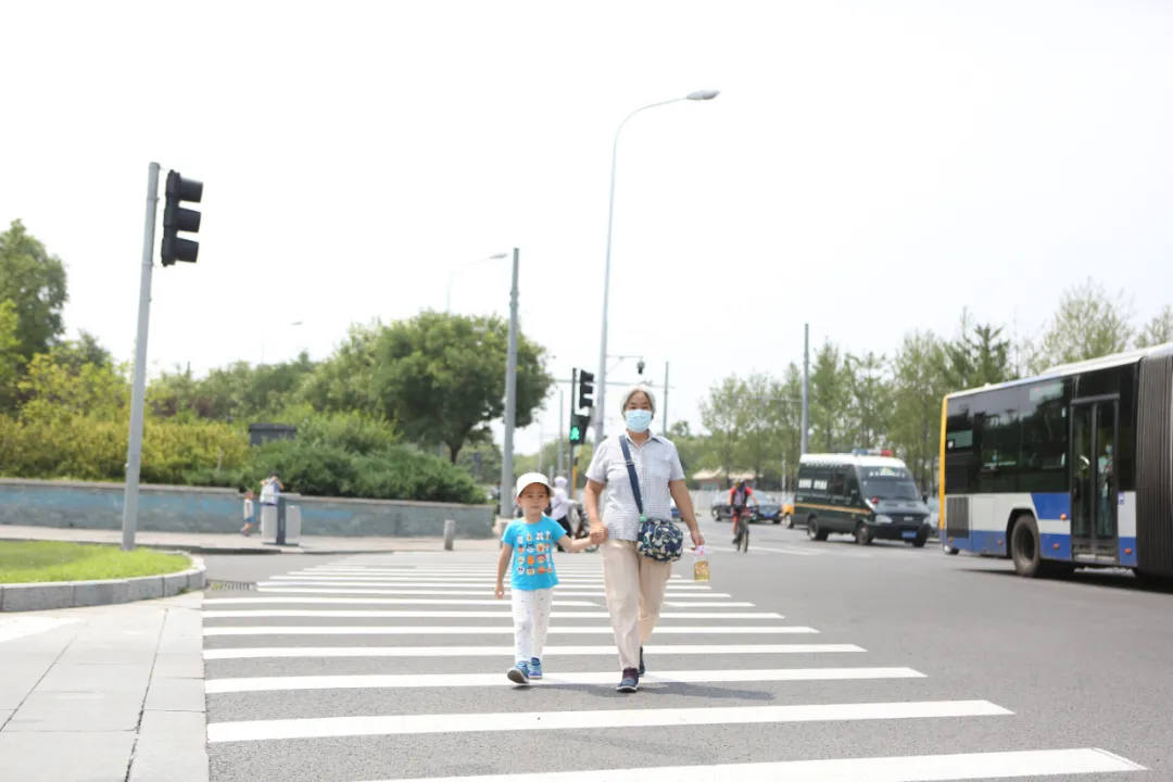 创建全国文明城区，让城市有温度！