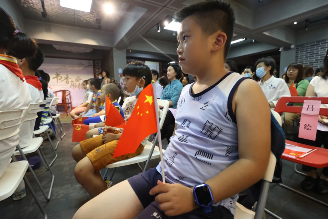 家门口的儿童图书馆来啦！