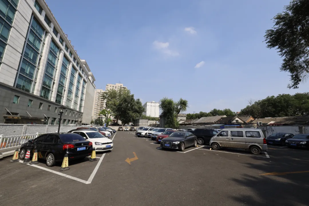 精致东城 | 胡同回归静美！东四首个不停车街区亮相