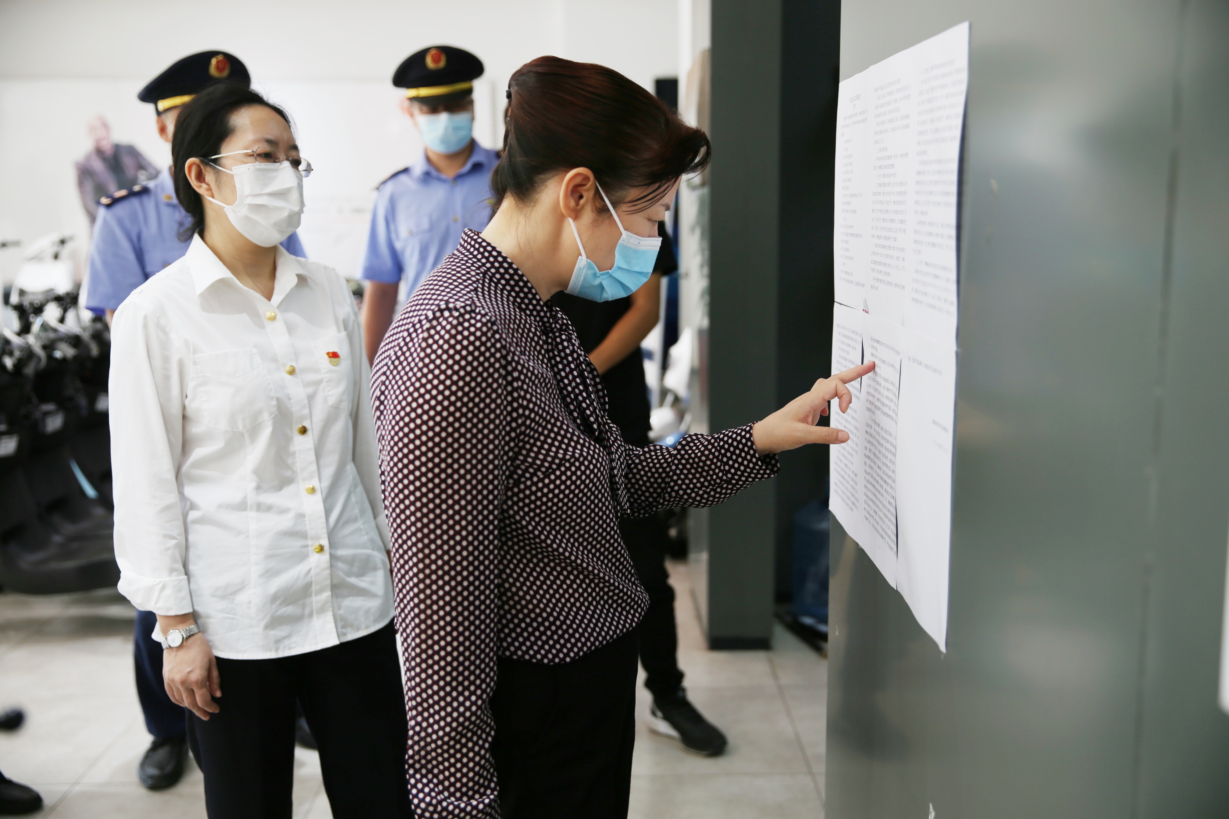 密云区市场监督管理局主要领导带队检查全力保障“国庆”节日市场安全