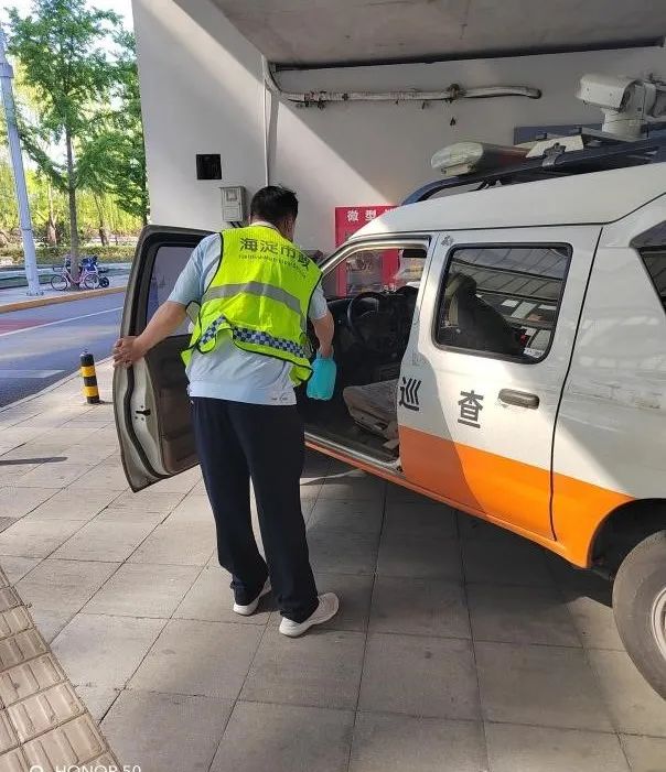 在战“疫”中闪光！他们在城市运行保障各领域，重担上肩，冲锋在前——