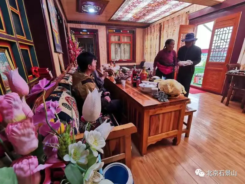 记者走一线看小康 | 发展康巴文化生态特色旅游，“藏地密码”拉布焕发新的生机与活力