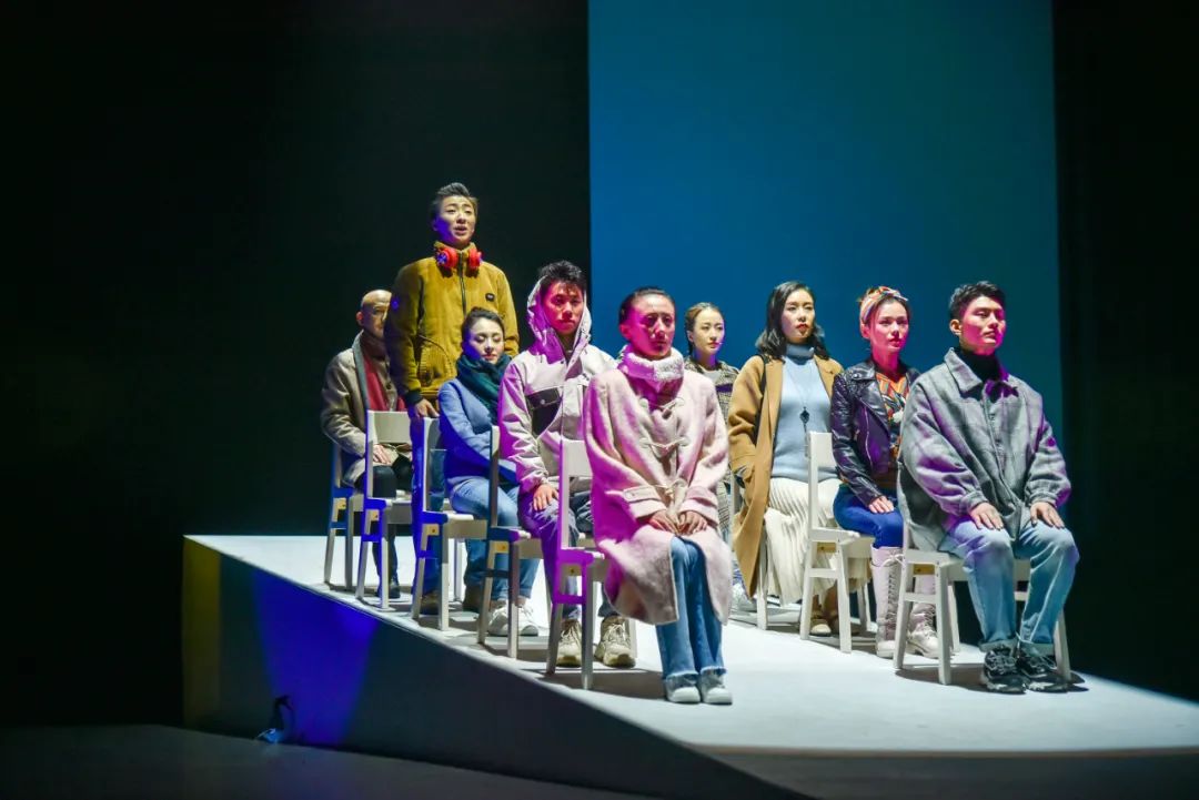 大戏东望 | 感动100%！东城原创抗疫话剧《14天》正式开演，温暖又催泪